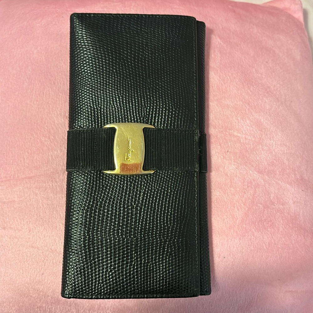 Salvatore Ferragamo Vara Bifold Long Wallet Black Leather Vintage Italy